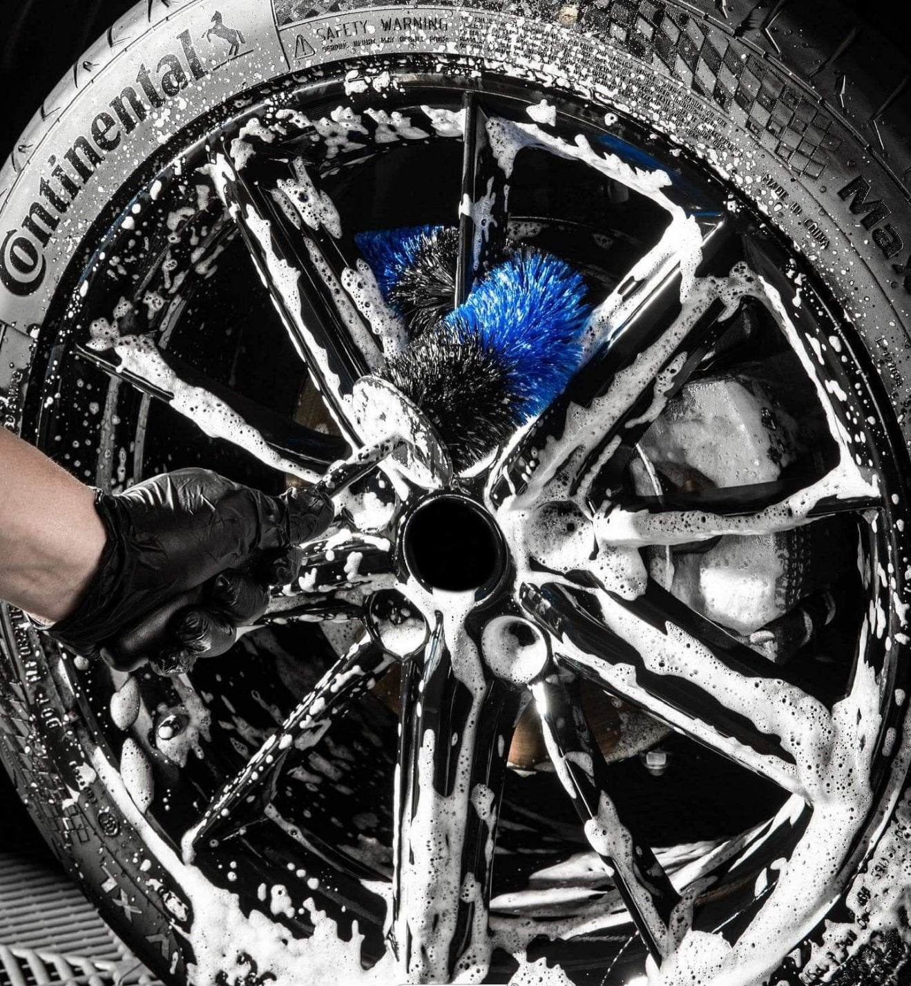 Wheel Rim and Trim Cleaning Brush - Clean me car wash